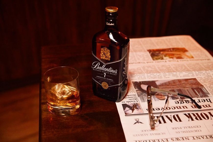 Віскі Ballantine's American Barrel 7 Years Old, 0.7л 40% (STA5000299628034) 733410 фото