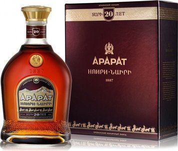 Бренди Ararat Nairi 20 years old 0.5л, 40%, gift box 714061 фото